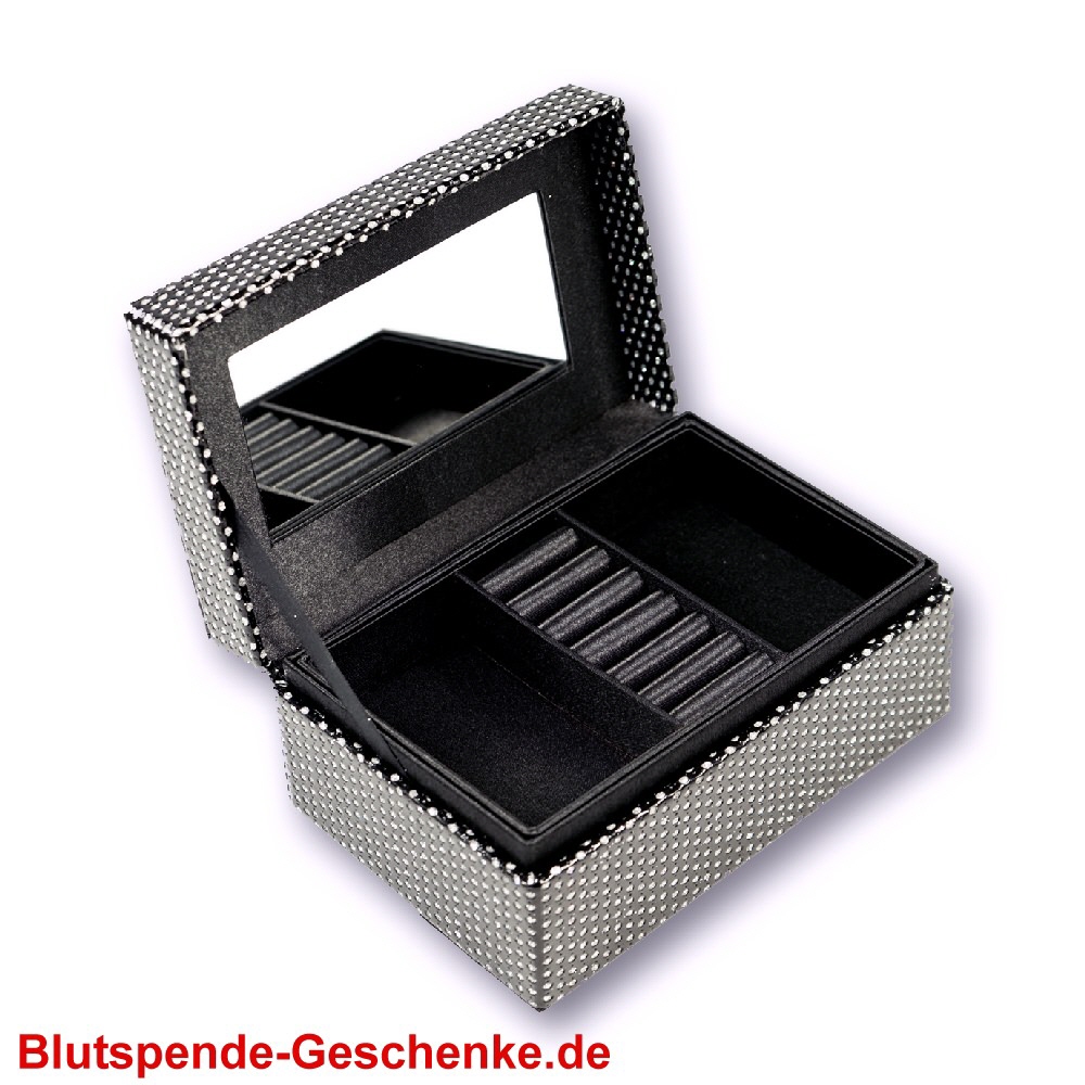 Schmuckschatulle offen